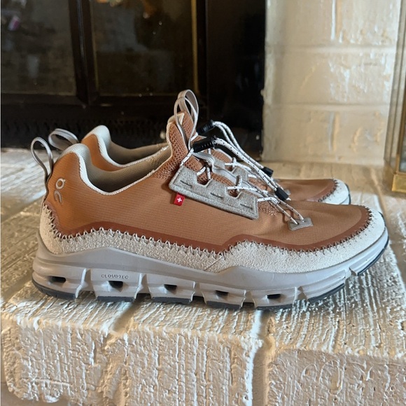 Women’s On Clouds - Picture 3 of 3